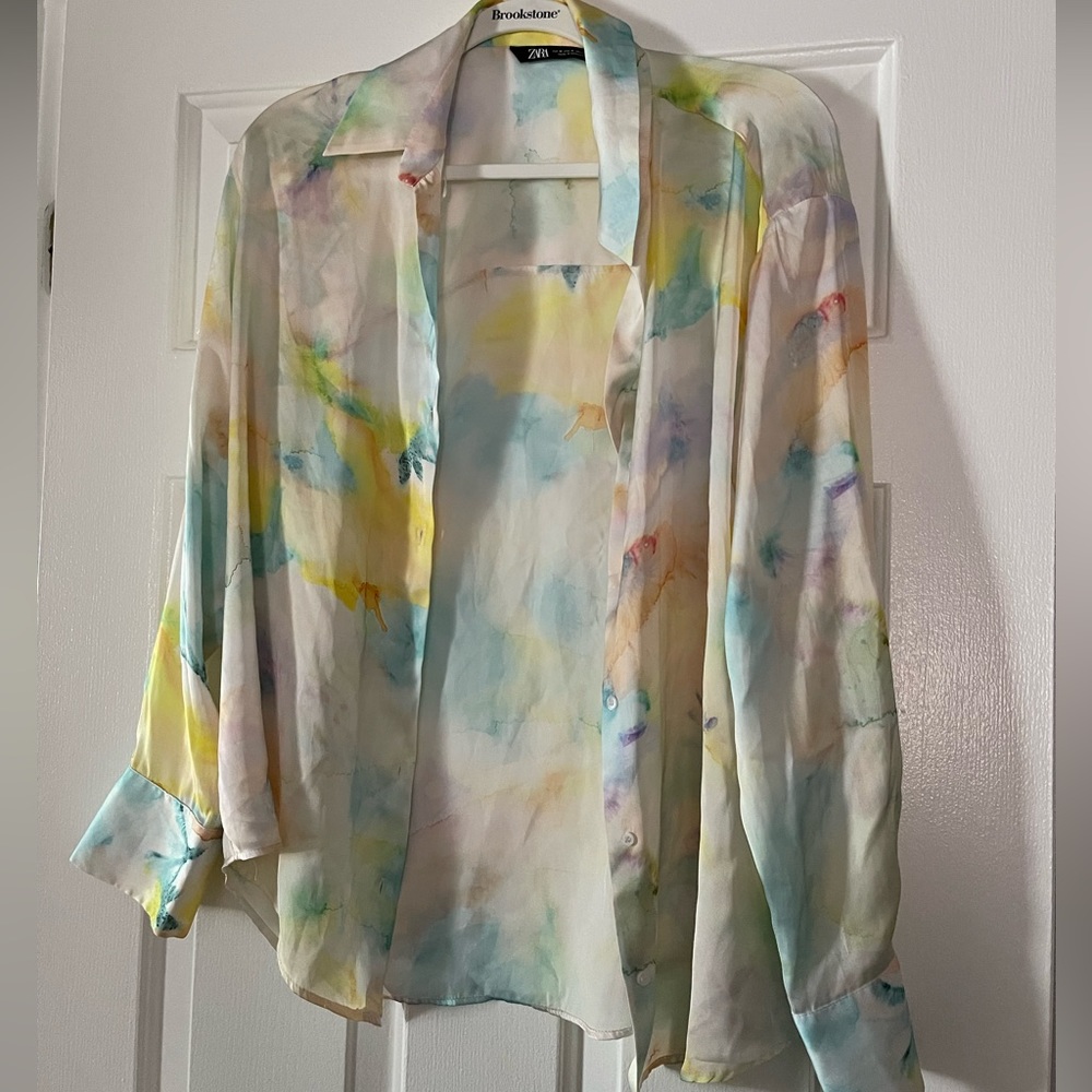 Zara multi color silk button up shirt. only worn once!